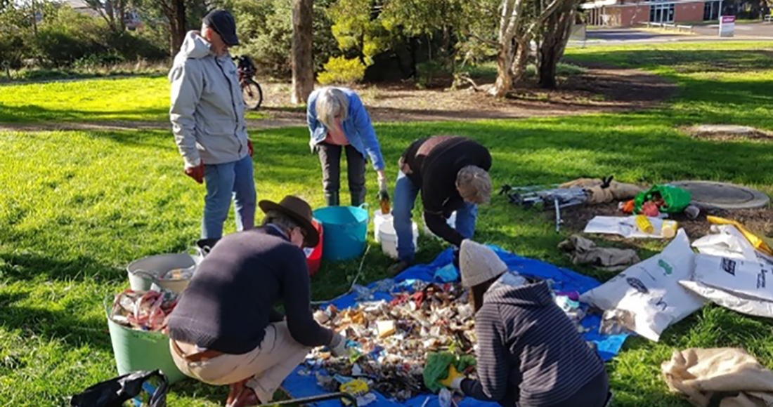 Chain of Ponds litter clean up